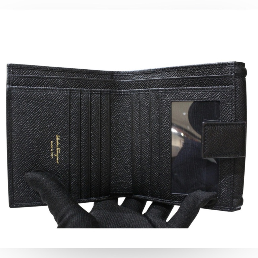 Salvatore Ferragamo Black Leather Vara Bow Wallet with Gold Accent - Picture 4 of 13